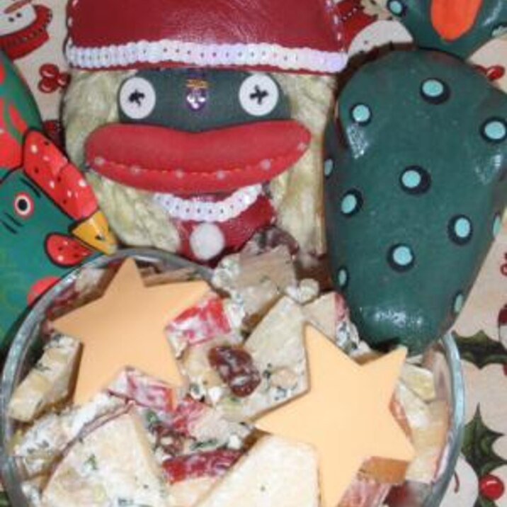 クリスマスの林檎とセロリのチーズサラダ
